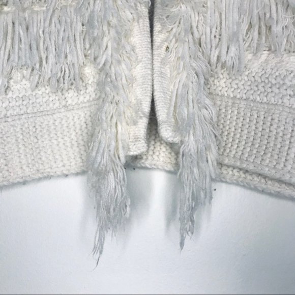 Renee C. Boho Thick knit cardigan with fringe - Picture 7 of 13